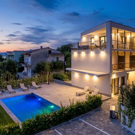 Apartmani Vila Mara M 1 Heated Pool Omišalj Exterior foto