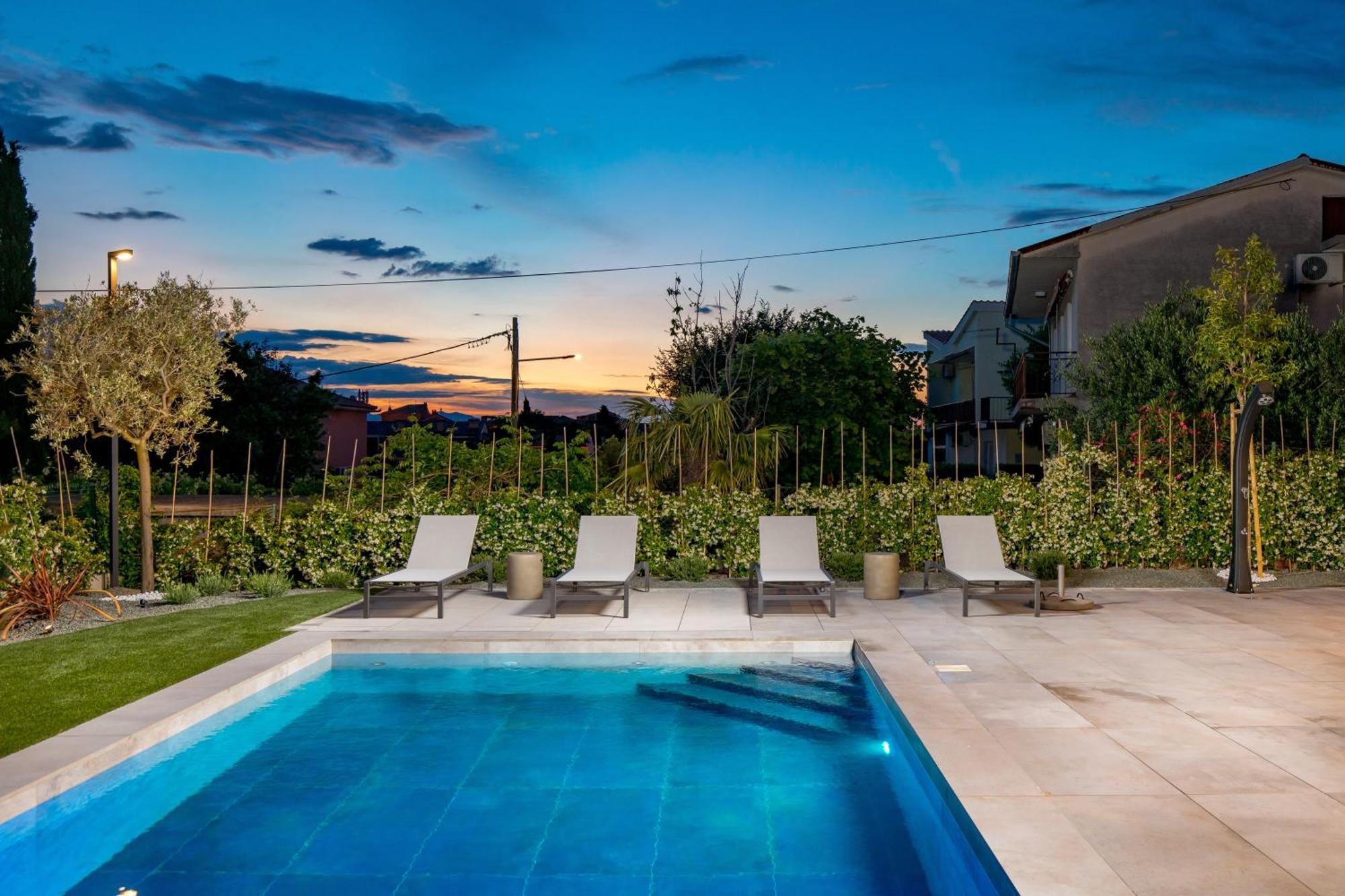 Apartmani Vila Mara M 1 Heated Pool Omišalj Exterior foto