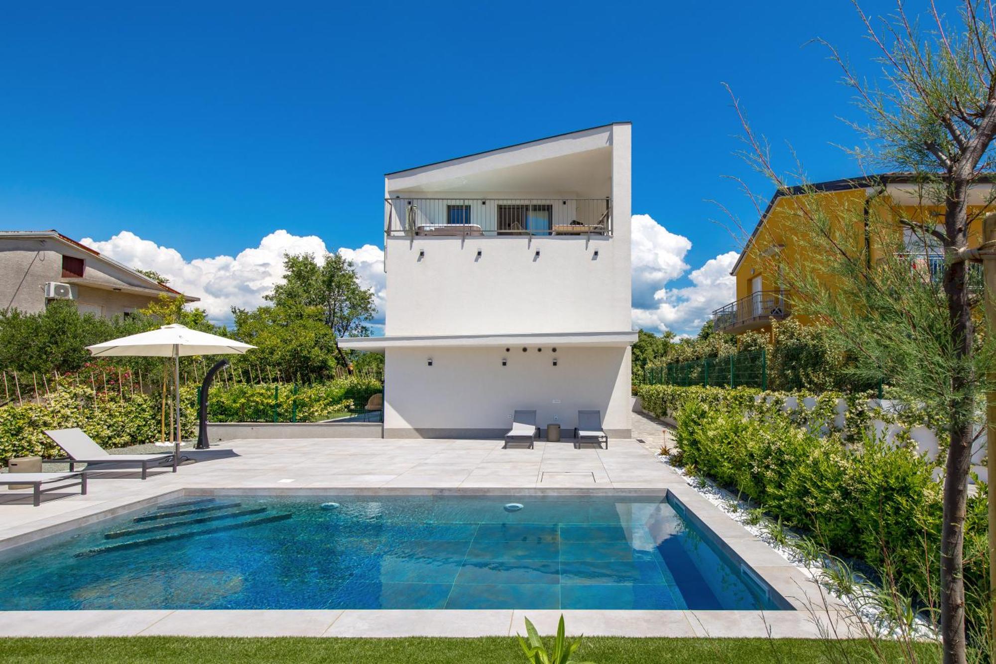 Apartmani Vila Mara M 1 Heated Pool Omišalj Exterior foto